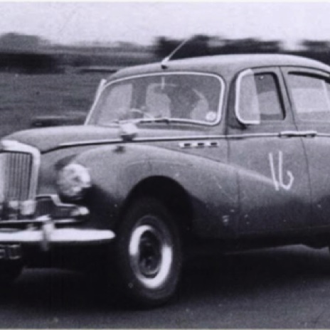 Première course avec la voiture familiale...